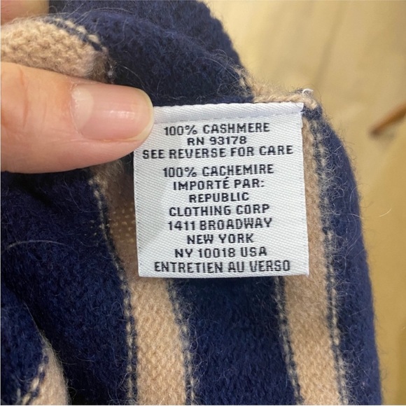 Magaschoni mock neck 100% cashmere stripe sweater in navy NEW - Picture 8 of 9